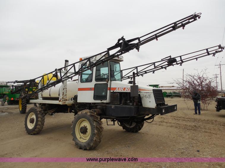image for item A5145 Willmar 745 Air Ride self-propelled sprayer