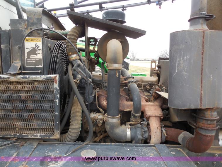 image for item A5145 Willmar 745 Air Ride self-propelled sprayer