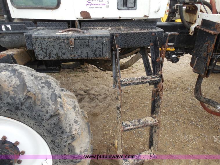 image for item A5145 Willmar 745 Air Ride self-propelled sprayer