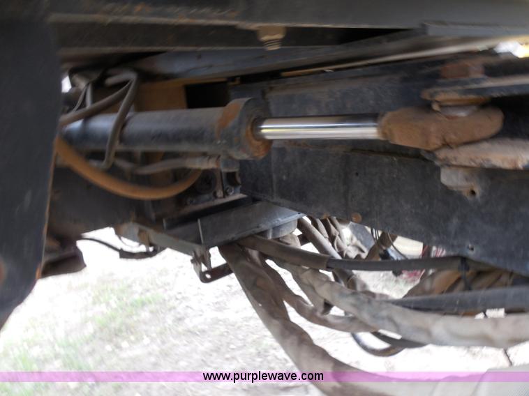 image for item A5145 Willmar 745 Air Ride self-propelled sprayer