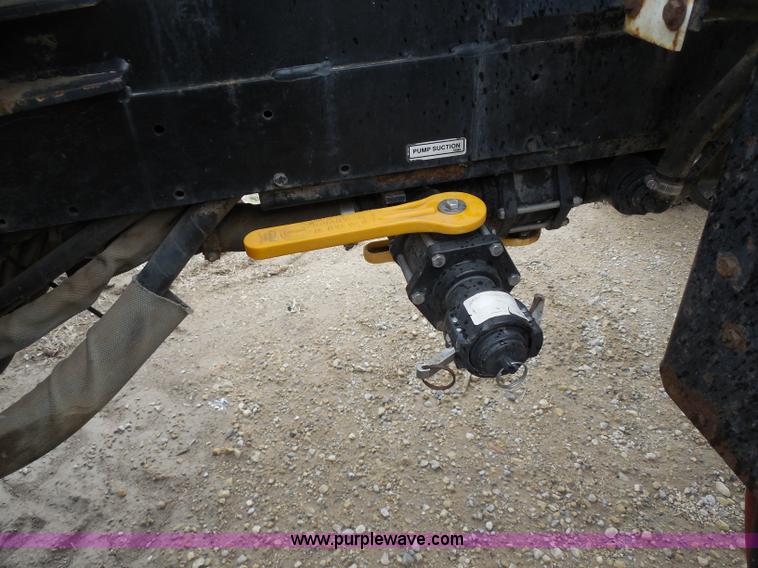 image for item A5145 Willmar 745 Air Ride self-propelled sprayer