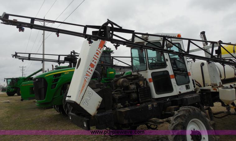 image for item A5145 Willmar 745 Air Ride self-propelled sprayer