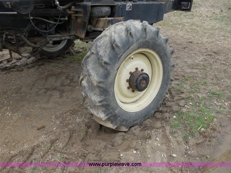 image for item A5145 Willmar 745 Air Ride self-propelled sprayer