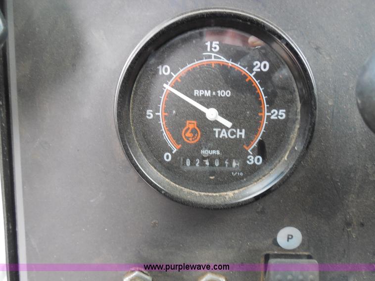 image for item A5145 Willmar 745 Air Ride self-propelled sprayer