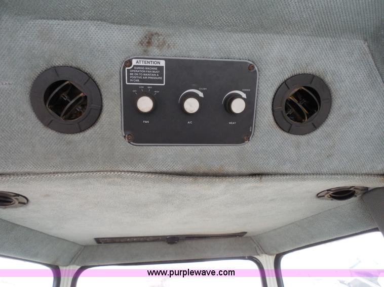 image for item A5145 Willmar 745 Air Ride self-propelled sprayer