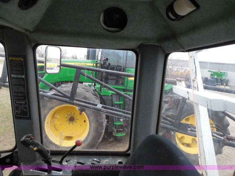 image for item A5145 Willmar 745 Air Ride self-propelled sprayer