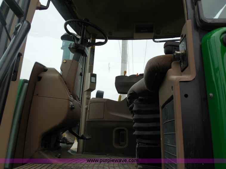 image for item A5146 2003 John Deere 9220 4WD tractor