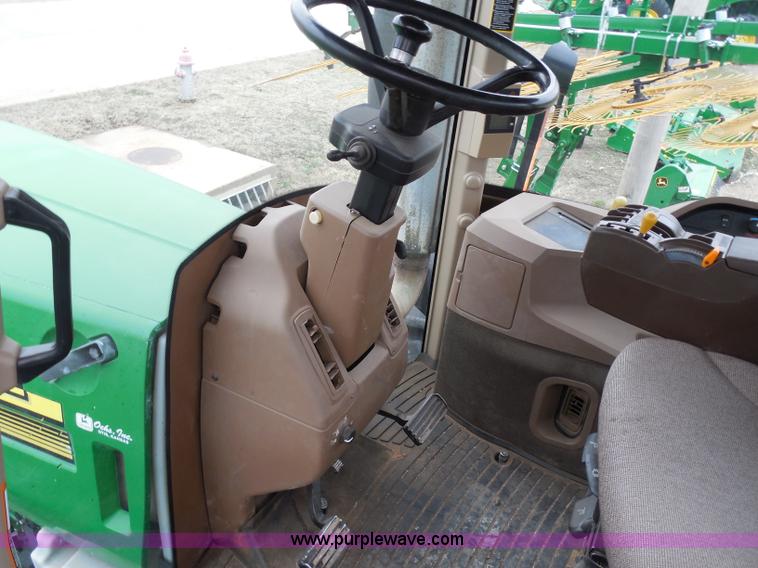 image for item A5146 2003 John Deere 9220 4WD tractor