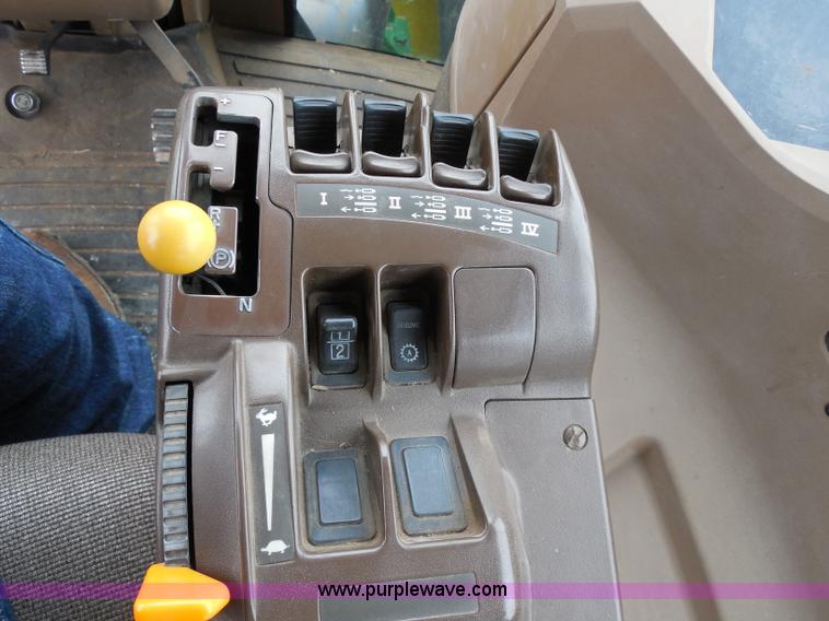 image for item A5146 2003 John Deere 9220 4WD tractor