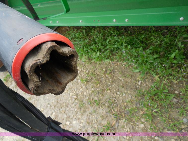 image for item A5147 2011 John Deere 640D HydraFloat draper header