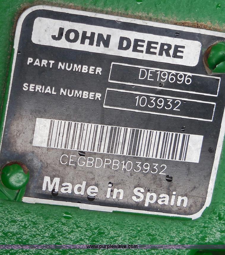 image for item A5147 2011 John Deere 640D HydraFloat draper header
