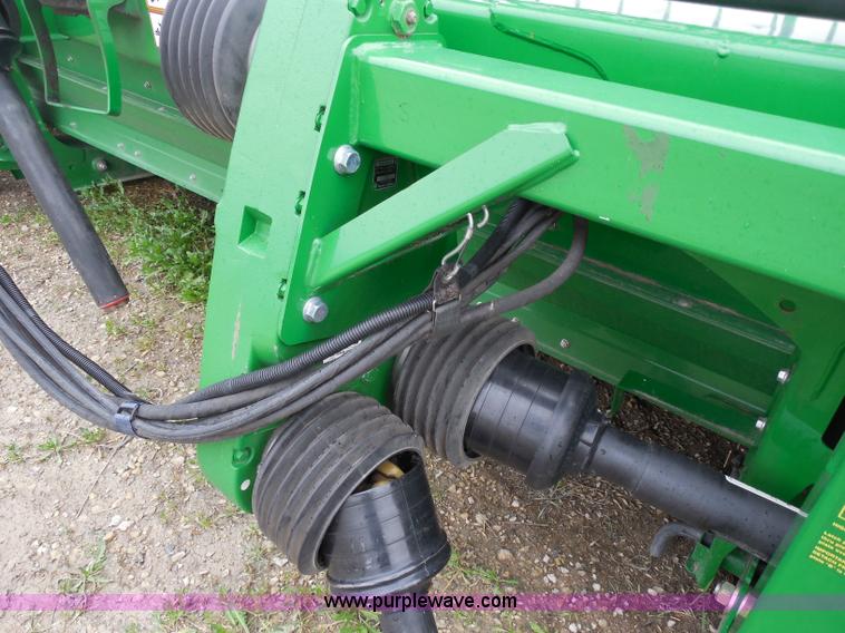 image for item A5147 2011 John Deere 640D HydraFloat draper header
