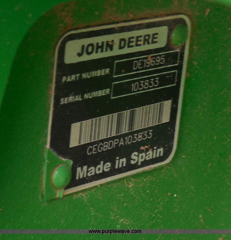 image for item A5147 2011 John Deere 640D HydraFloat draper header