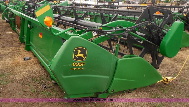 image for item A5149 2007 John Deere 635F HydraFlex platform header