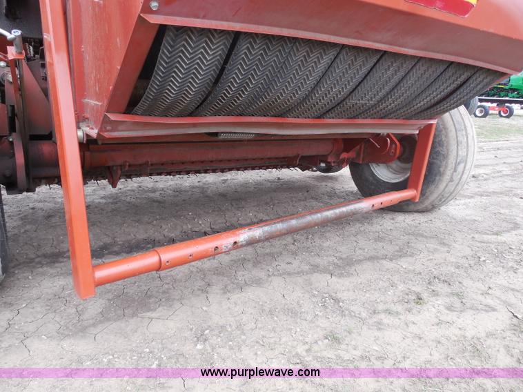 image for item A5152 2000 Hesston 856A round baler