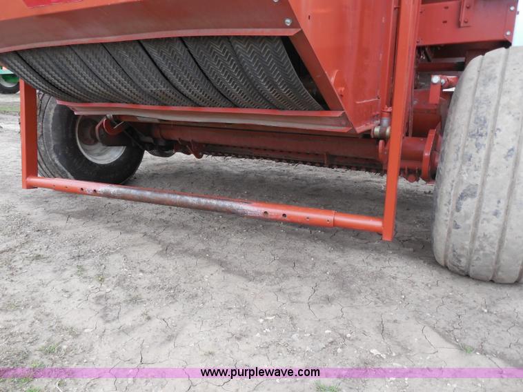 image for item A5152 2000 Hesston 856A round baler