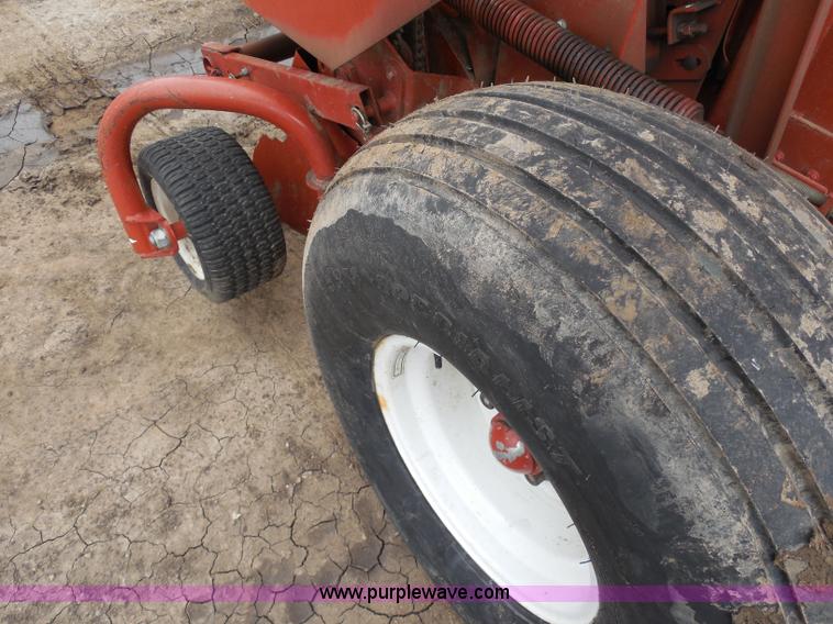 image for item A5152 2000 Hesston 856A round baler