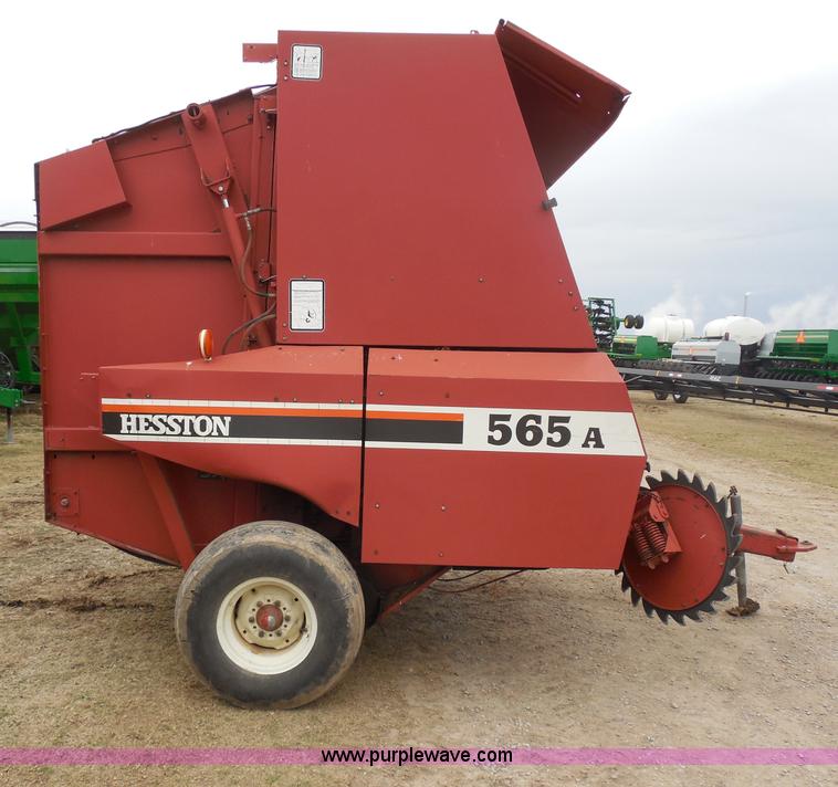 image for item A5153 1993 Hesston 565A round baler