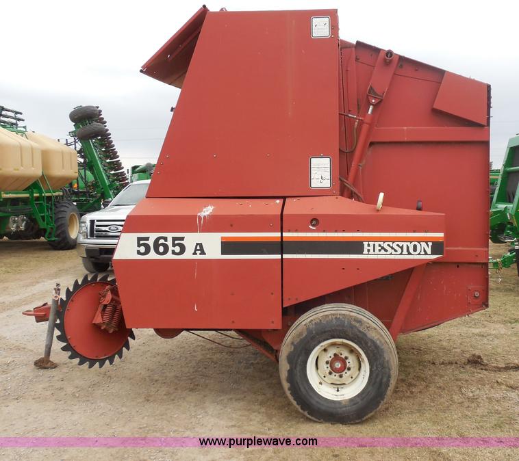image for item A5153 1993 Hesston 565A round baler
