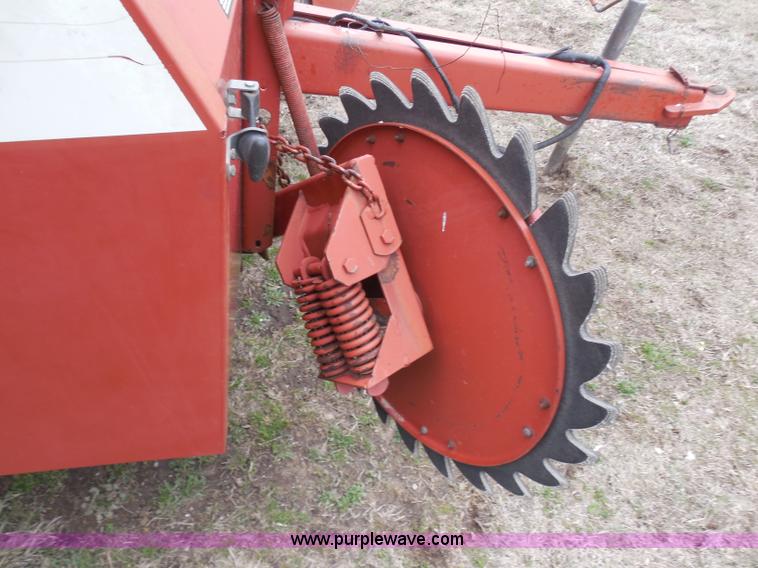 image for item A5153 1993 Hesston 565A round baler