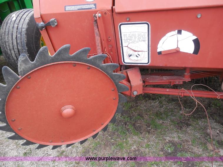 image for item A5153 1993 Hesston 565A round baler