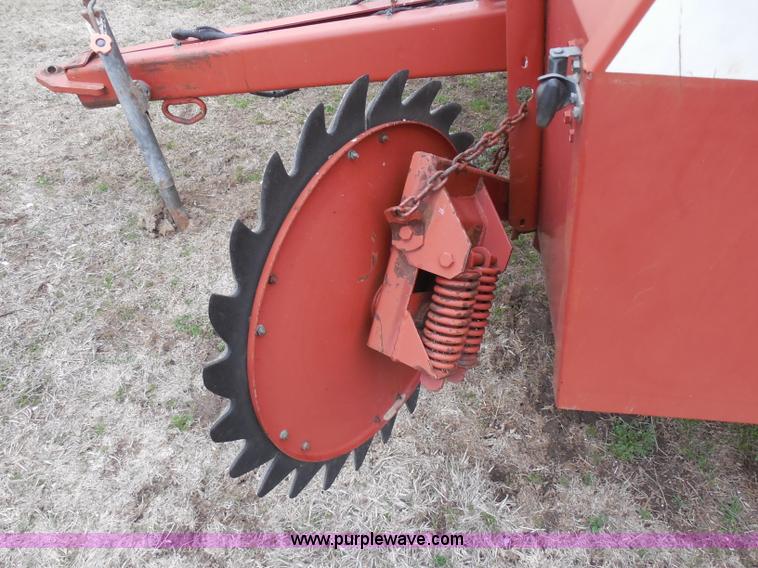 image for item A5153 1993 Hesston 565A round baler