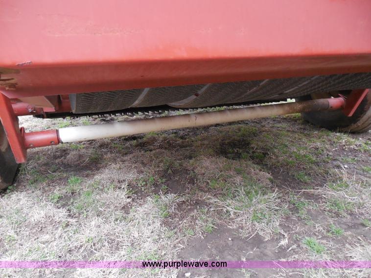 image for item A5153 1993 Hesston 565A round baler