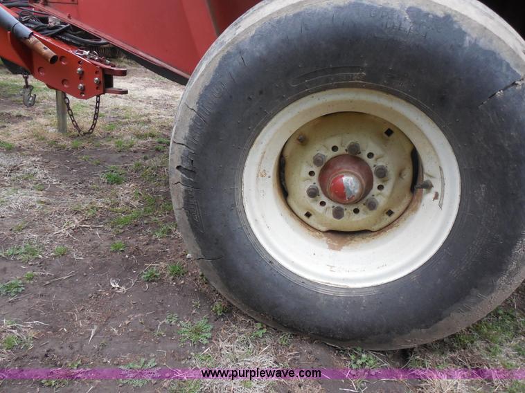 image for item A5153 1993 Hesston 565A round baler