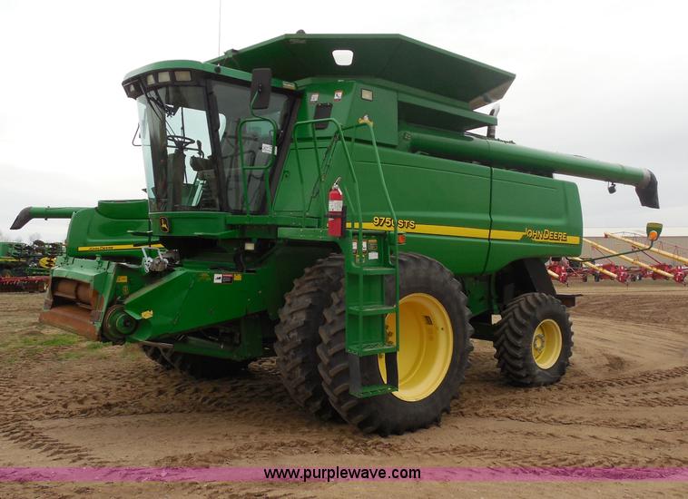 image for item A5159 2002 John Deere 9750 STS 2WD combine