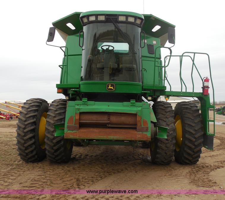 image for item A5159 2002 John Deere 9750 STS 2WD combine