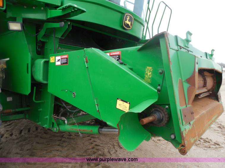 image for item A5159 2002 John Deere 9750 STS 2WD combine