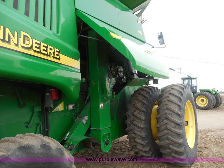 image for item A5159 2002 John Deere 9750 STS 2WD combine