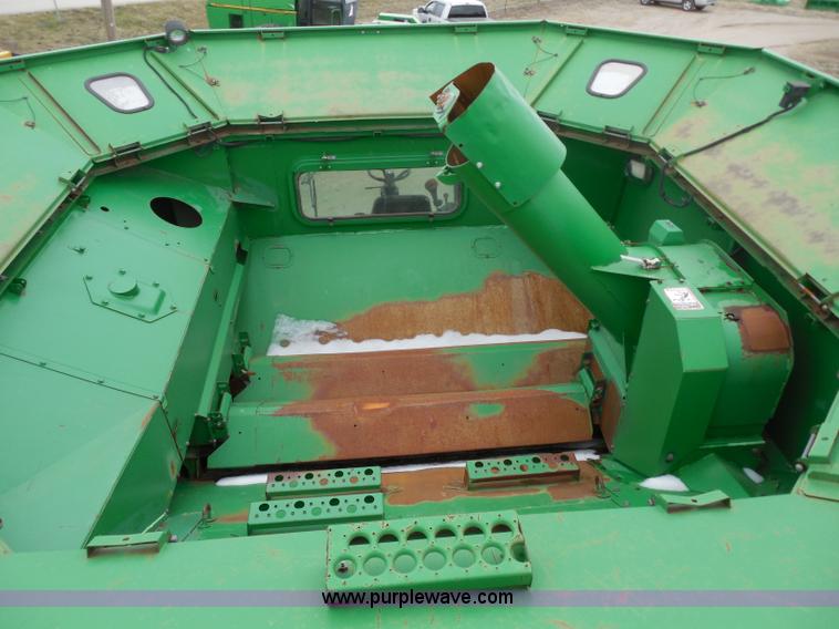 image for item A5159 2002 John Deere 9750 STS 2WD combine