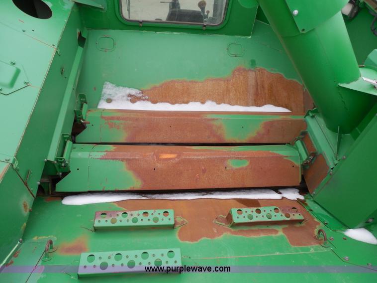 image for item A5159 2002 John Deere 9750 STS 2WD combine