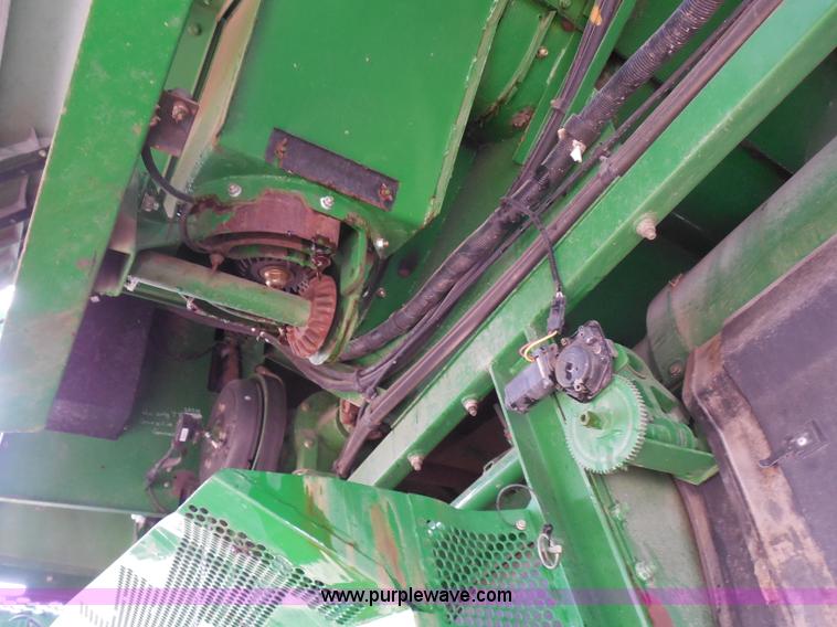 image for item A5159 2002 John Deere 9750 STS 2WD combine