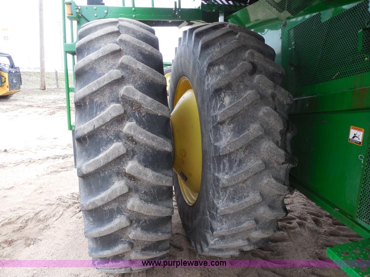 image for item A5159 2002 John Deere 9750 STS 2WD combine