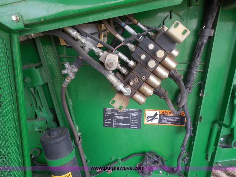 image for item A5159 2002 John Deere 9750 STS 2WD combine