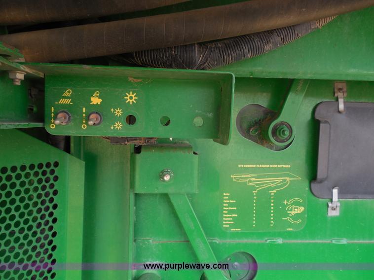 image for item A5159 2002 John Deere 9750 STS 2WD combine