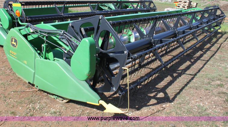 image for item AA9053 2004 John Deere 630F HydraFlex header