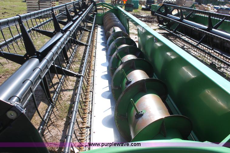 image for item AA9053 2004 John Deere 630F HydraFlex header