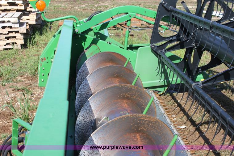image for item AA9053 2004 John Deere 630F HydraFlex header