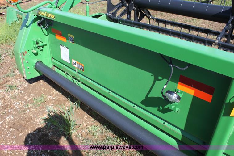 image for item AA9053 2004 John Deere 630F HydraFlex header