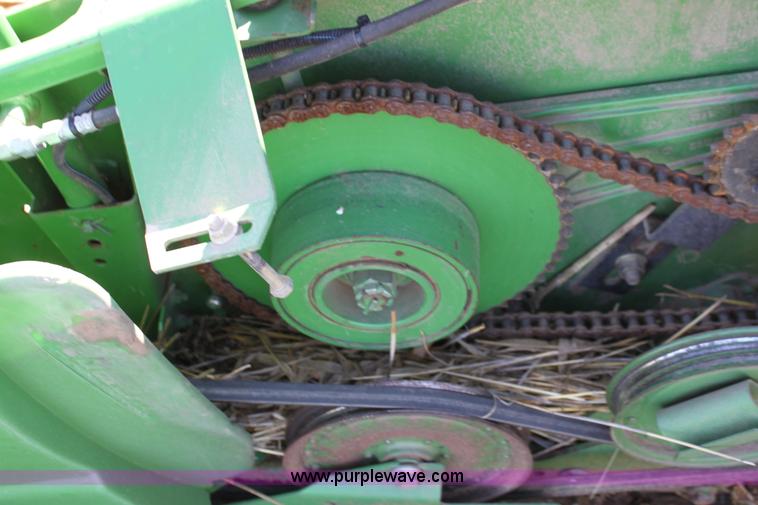 image for item AA9053 2004 John Deere 630F HydraFlex header