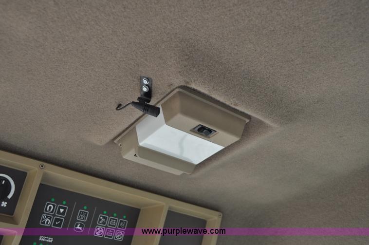 image for item C3432 2005 John Deere 7800 forage harvester