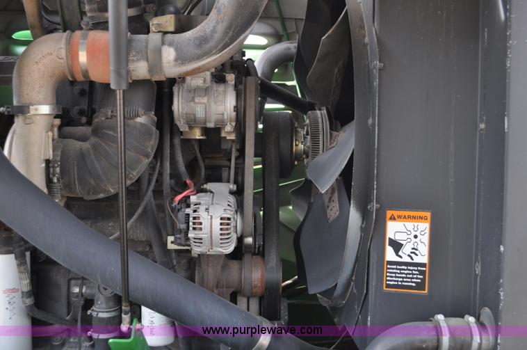 image for item C3432 2005 John Deere 7800 forage harvester