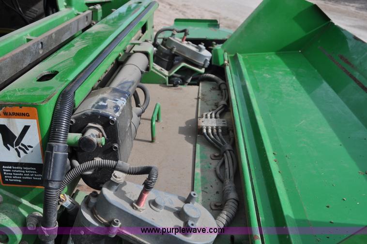 image for item C3432 2005 John Deere 7800 forage harvester