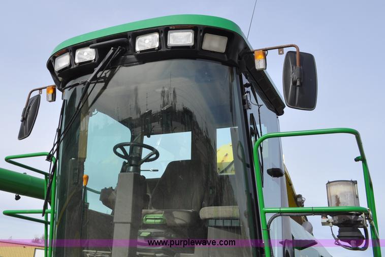 image for item C3432 2005 John Deere 7800 forage harvester