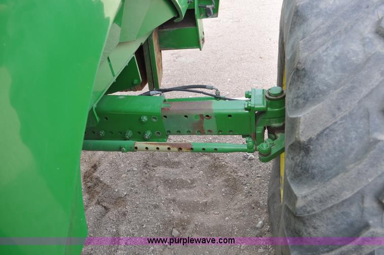 image for item C3432 2005 John Deere 7800 forage harvester