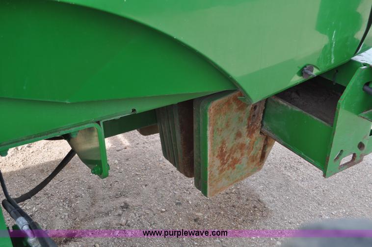 image for item C3432 2005 John Deere 7800 forage harvester