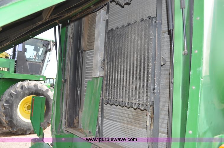 image for item C3432 2005 John Deere 7800 forage harvester